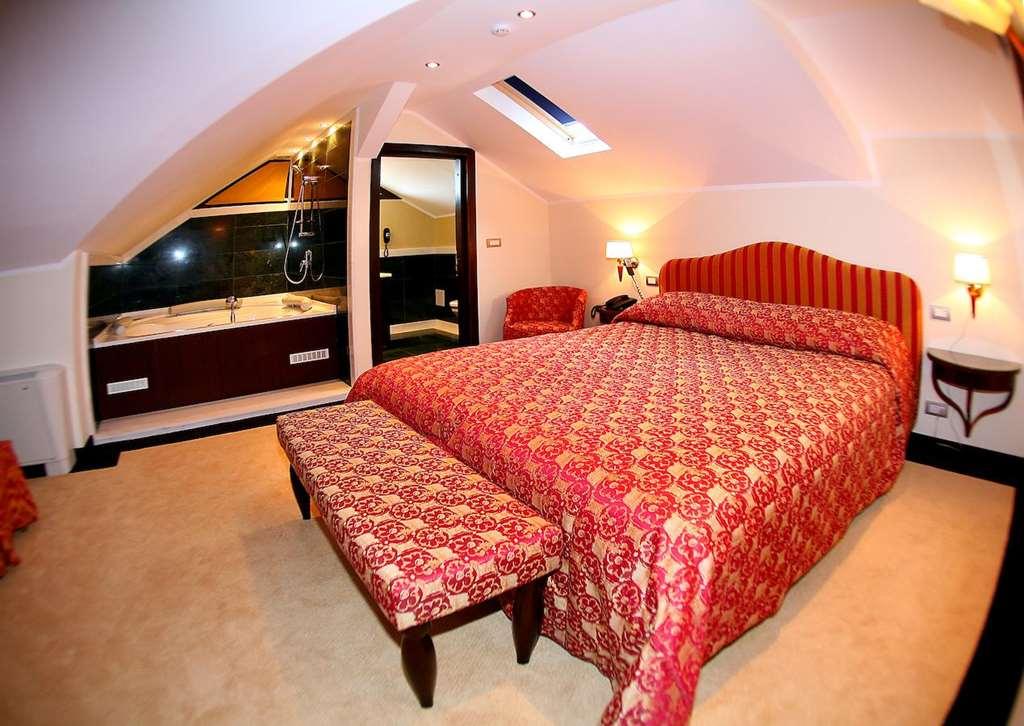 Vigo Hotel Ploieşti Zimmer foto