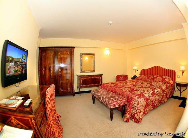 Vigo Hotel Ploieşti Zimmer foto